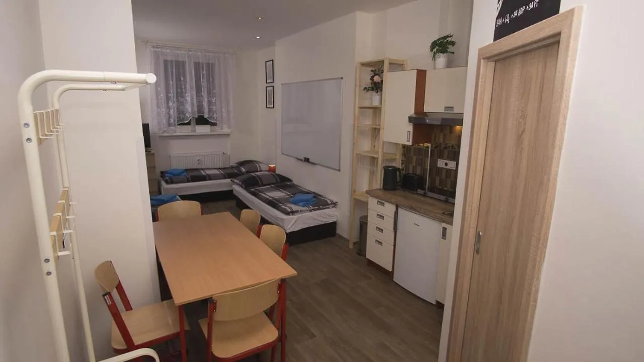 School Apartment - Your Unique Place In Prague By Metro Vysehrad