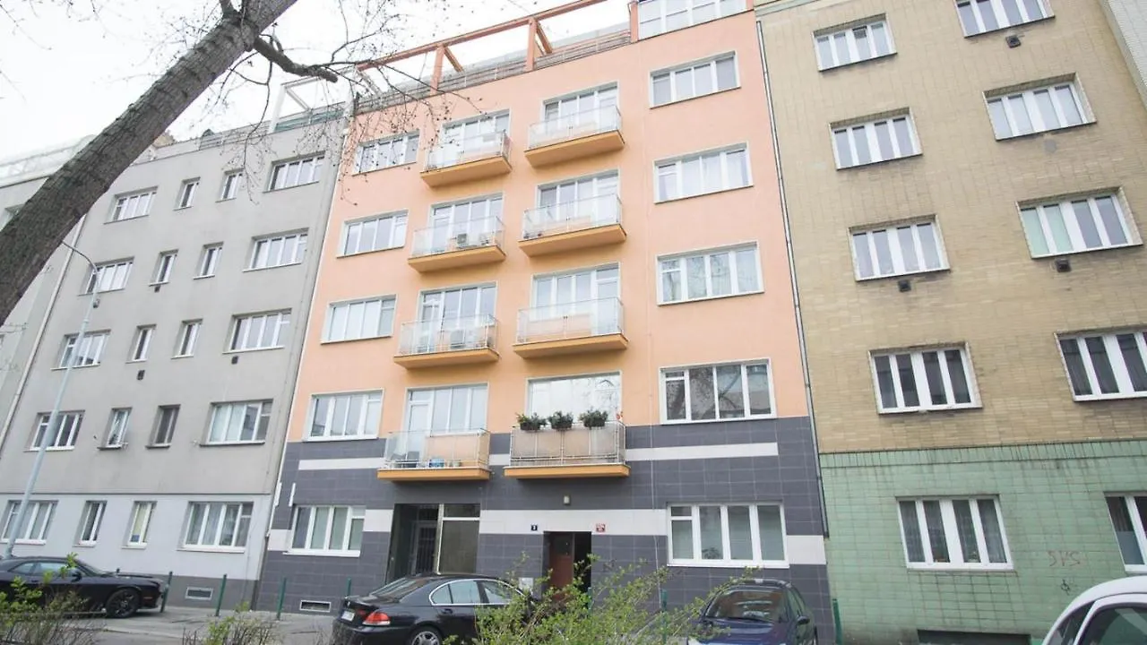 School Apartment - Your Unique Place In Prague By Metro Vysehrad 0*,  Czech Republic